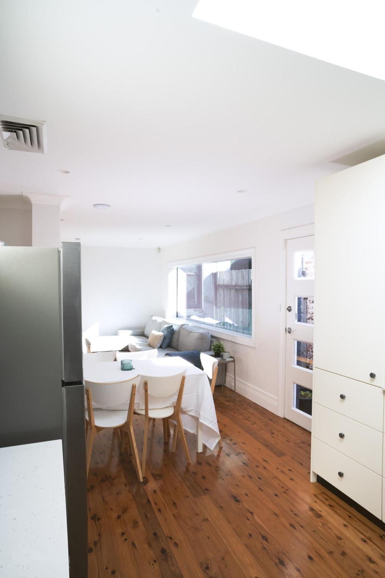 Modern 3 Bed In Tempe Near Airport Sydney